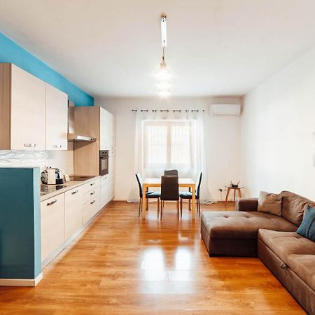 Апартаменты Casa In Centro Чивитавеккья Экстерьер фото